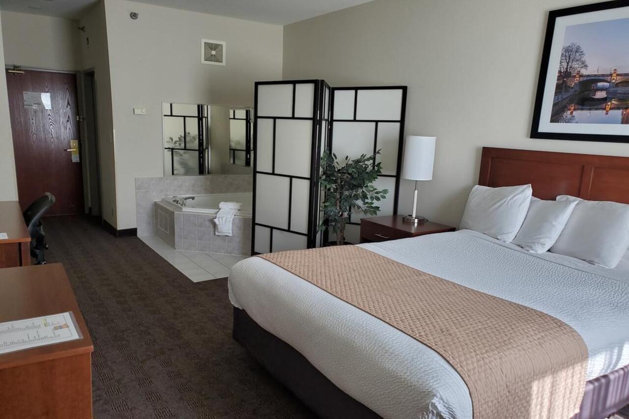 Days Inn By Wyndham Ottawa Airport Dış mekan fotoğraf