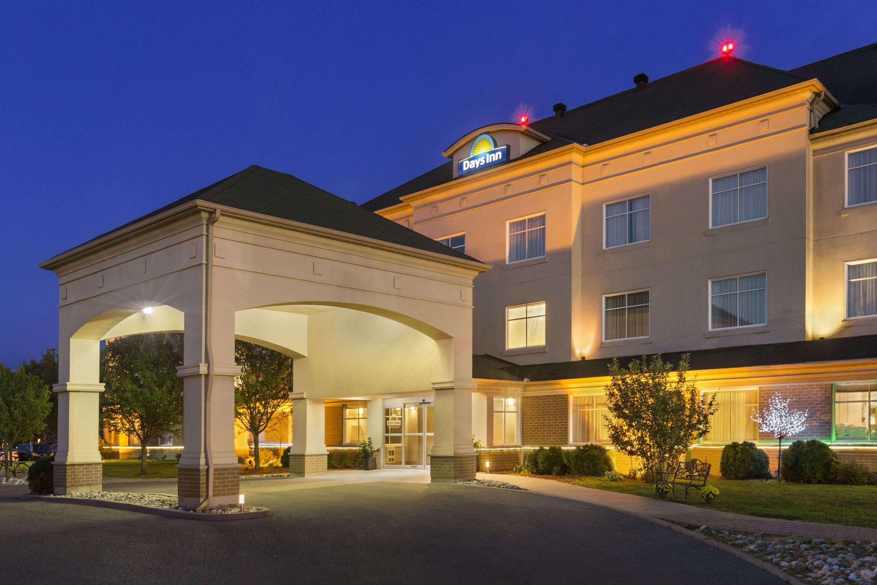 Days Inn By Wyndham Ottawa Airport Dış mekan fotoğraf
