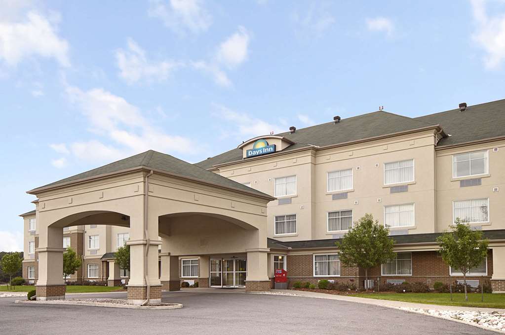 Days Inn By Wyndham Ottawa Airport Dış mekan fotoğraf