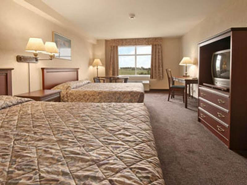 Days Inn By Wyndham Ottawa Airport Dış mekan fotoğraf